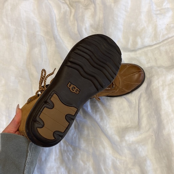 Ugg Hapsburg Duck Boots - Picture 9 of 9